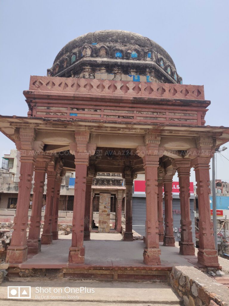Massive square Chatri with 12 decorated pillars and remnants of blue tile work