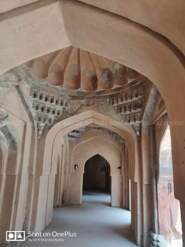 Courtyard of Jahaz Mahal