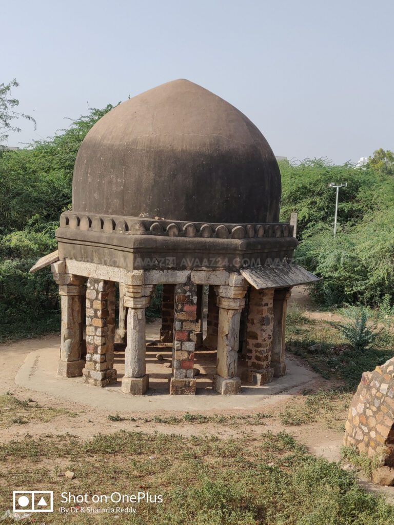 Standalone Chatri with no cenotaph- next to Sultan Ghari"<yoastmark