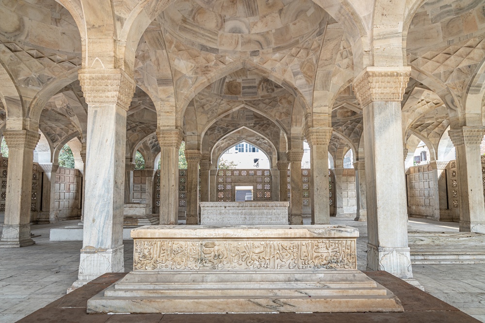 Reverse domes and Tomb of Mirza Aziz Kokaltash