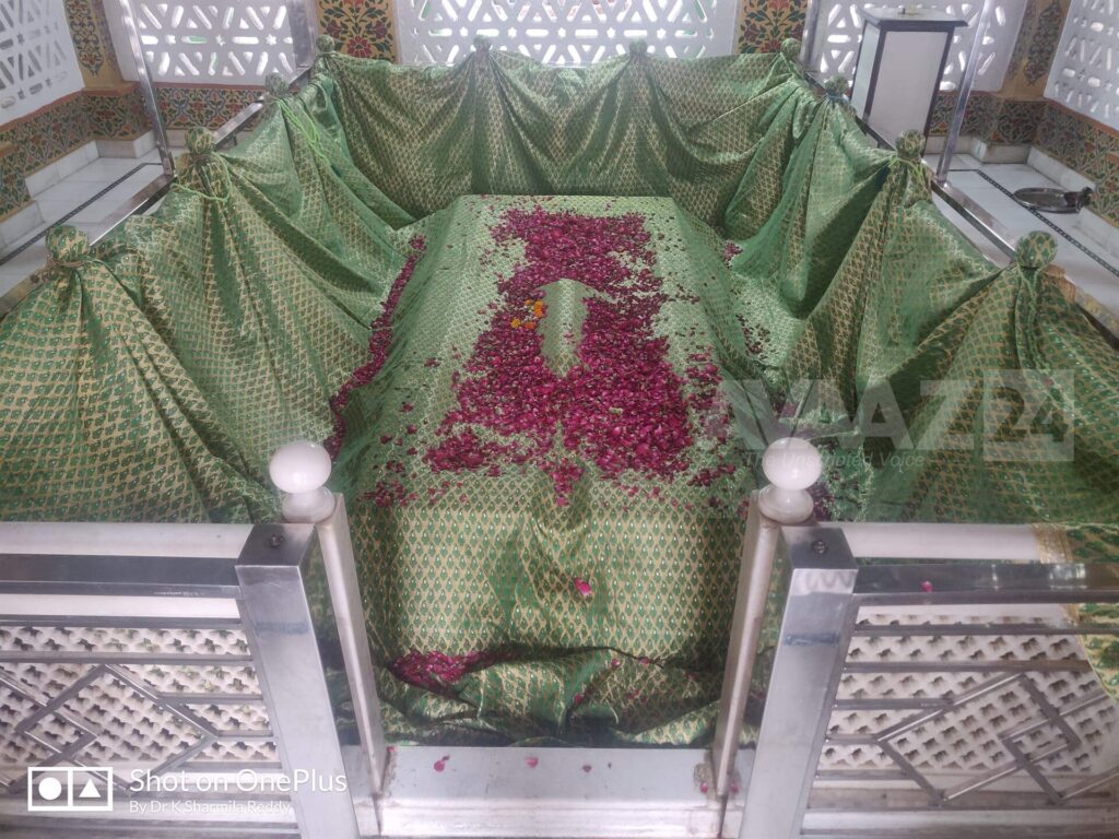 The Grave of Nasir-ud-din Mahmud Chirag Delhi