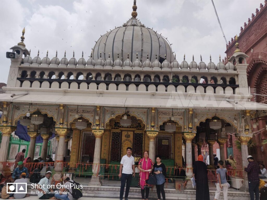 Authors friends at Hazrat Nizam-ud-din Dargah