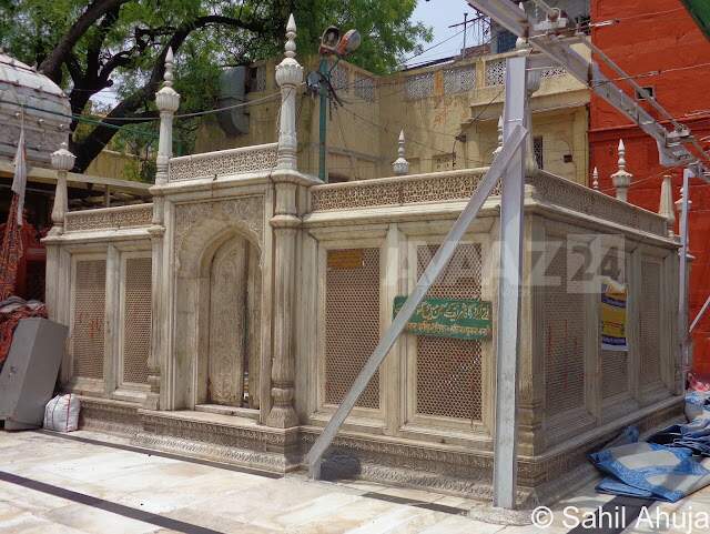 Tomb of Jahanra Begum