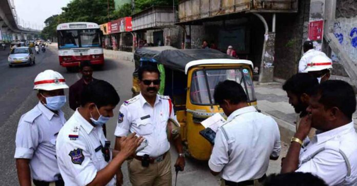 hyderabad police penalises auto drivers