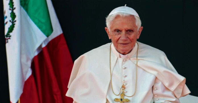 pope benedict XVI died