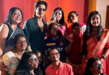 Shah Rukh Khan meets acid attack survivors