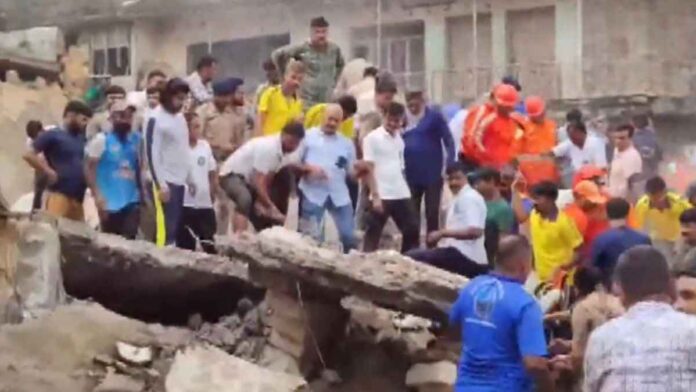 two storey building collapsed in gujarat